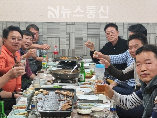 우송고등학교(대전상고)29기 동기 모임 대망회