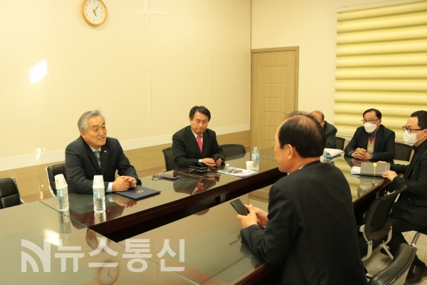 (사)한국기업회생경영협회 장순호회장과 한국경영기술지도사회 임원